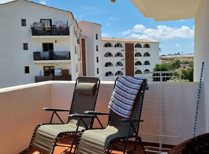 Апартаменты Comfortable One Bedroom