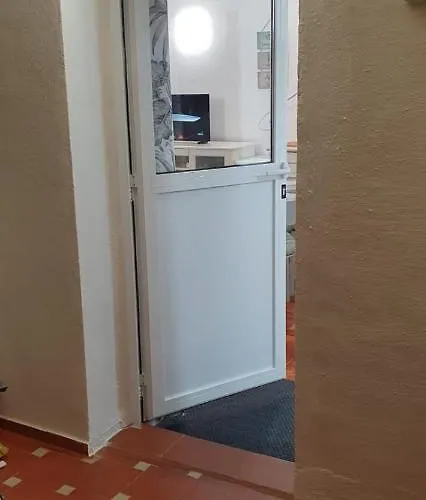 Апартаменты Comfortable One Bedroom Фуэнхирола