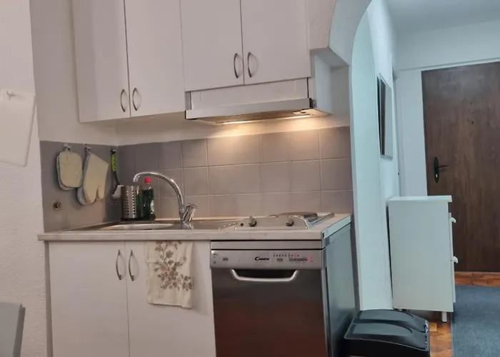 Апартаменты Comfortable One Bedroom Фуэнхирола