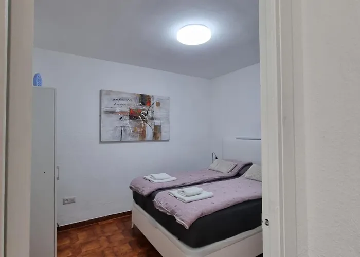 Comfortable One Bedroom *