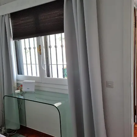 Апартаменти Comfortable One Bedroom *